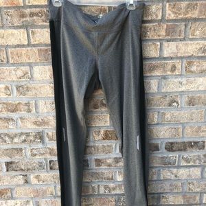 Women’s running/fitness pants.